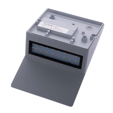 Biała lampa LED PLAIN na elewację 096