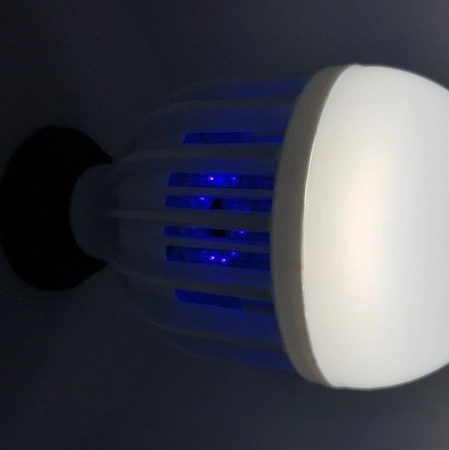 Żarówka owadobójcza LED E27 8W na komary i muchy